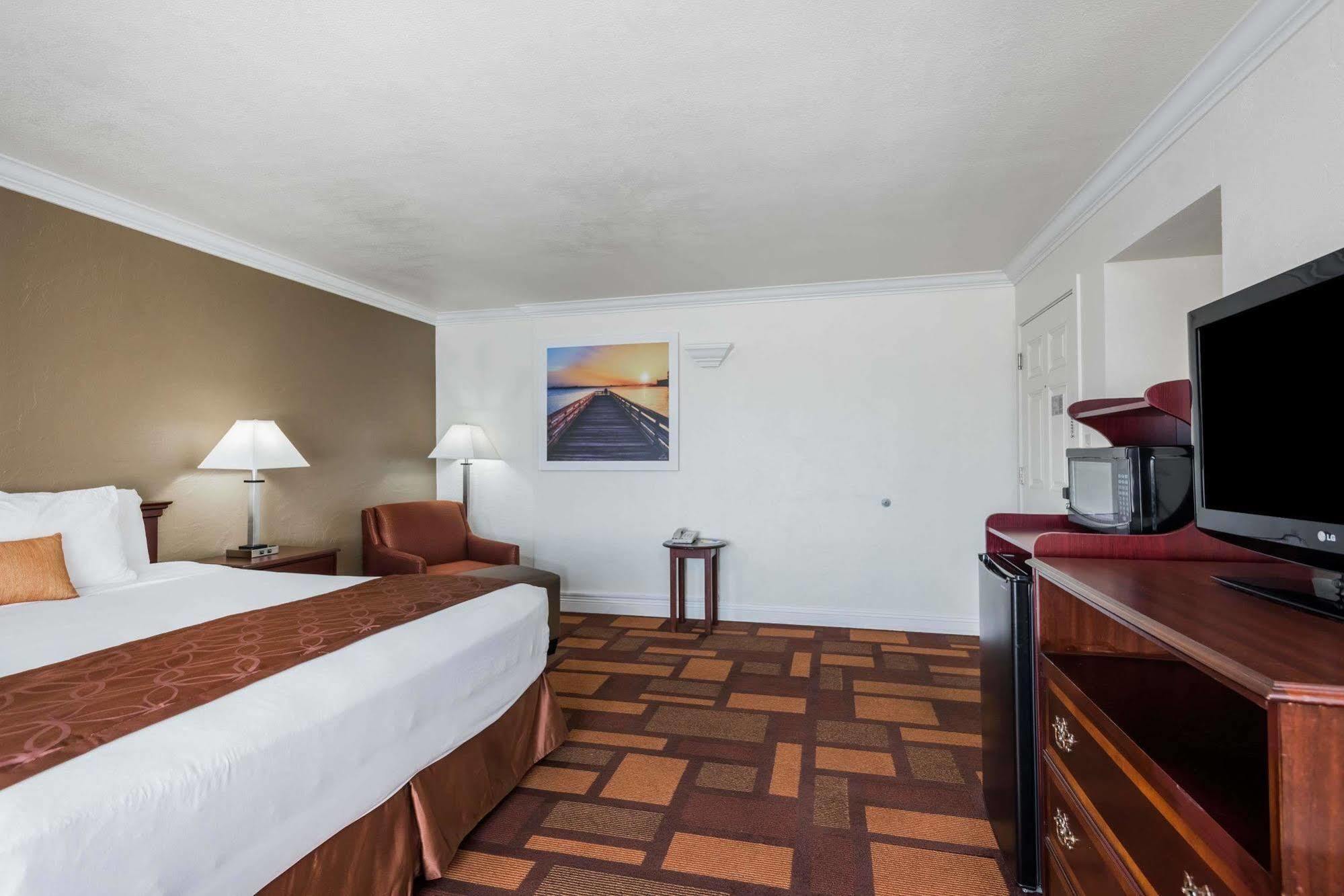 Days Inn & Suites By Wyndham Lodi Exterior foto